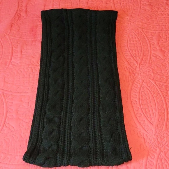 Neosan Women's Dark Green Infinity Chunky Knit Scarf One Size - Picture 1 of 5